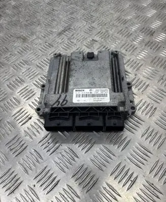 Renault Trafic II (X83) Engine control unit/module 0281019840 237103316R 237101754R