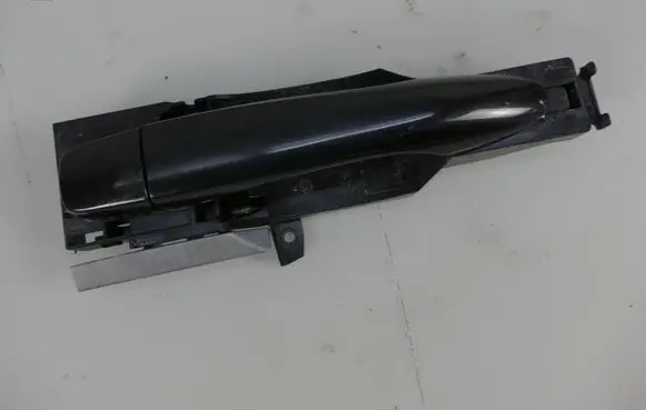 Nissan Qashqai Rear door handle trim 