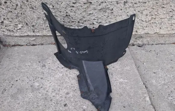 Volkswagen Jetta V Front arch 
