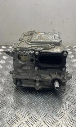 Toyota Yaris Voltage converter/converter module G920052010