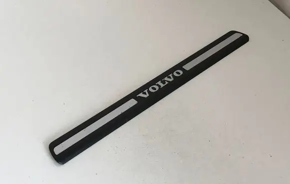 Volvo V70 Front sill trim cover 8659960