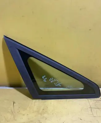 Ford C-MAX I Front door window glass four-door E143R-001057