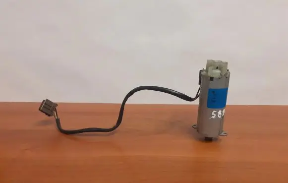 Mercedes-Benz S W221 Seat adjustment motor 0130002568 5897