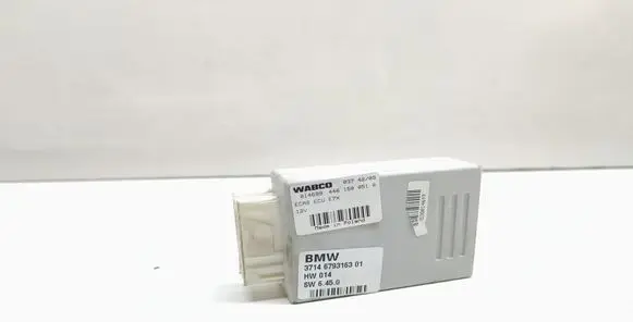 BMW X5 E70 Air suspension control unit module (rear) 6793163 37146793163