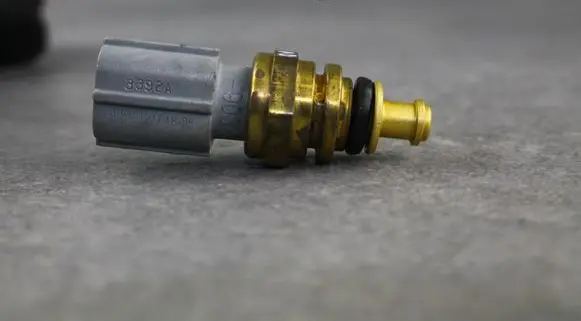 Ford Fusion II Sensor 3L8A12A648BB 3L8A12A648