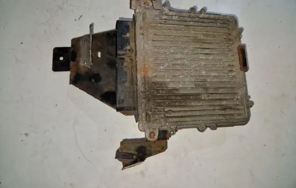 Jeep Grand Cherokee (WK) Engine control unit/module 0281013643