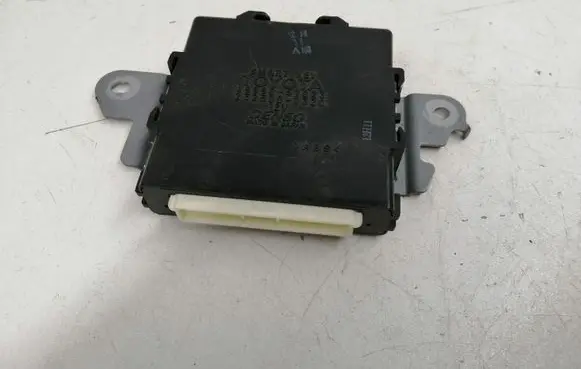 Toyota Prius (XW20) CAS control unit/module 8999047023 2325000320