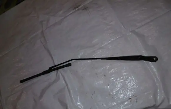 Citroen C3 Front wiper blade arm 9673292080