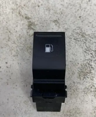 Volkswagen Golf V Fuel tank opening switch 7L6959833B
