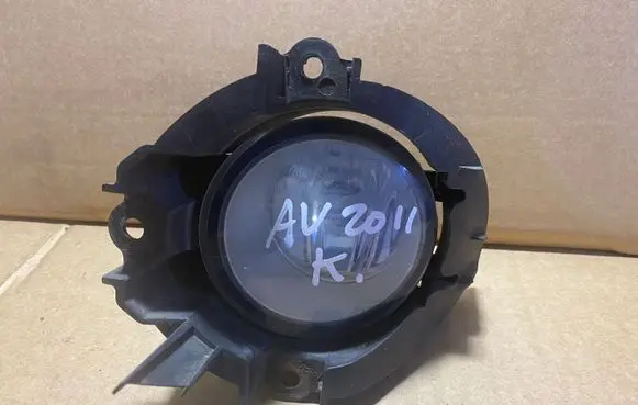 Toyota Avensis T270 Front fog light 812200D042