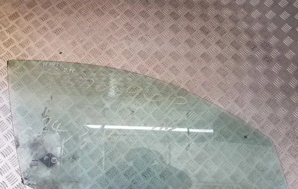 Nissan Primera Front door window glass four-door