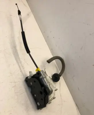 Audi A5 Sportback 8TA Rear door lock 8K0839015F