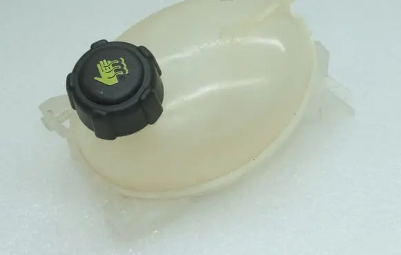 Renault Captur Coolant expansion tank/reservoir cap