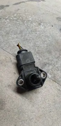 Volkswagen PASSAT B5 Air pressure sensor 0281002177