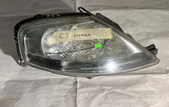 Citroen C3 Headlight/headlamp 9680157380 15F6T3