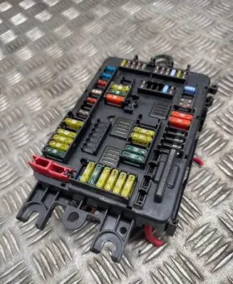 BMW 3 F30 F35 F31 Fuse box set 9337880 800813 27092013
