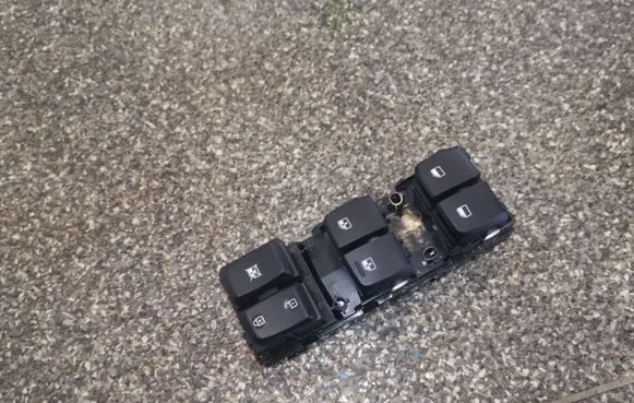 Hyundai Kona I Electric window control switch 3K54921200