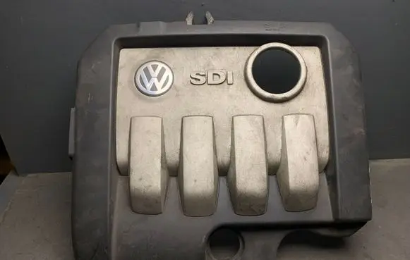 Volkswagen Golf Plus Engine cover (trim) 03G103925AN 03G103925BR