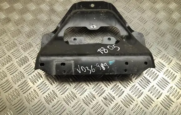 Engine mounting bracket
