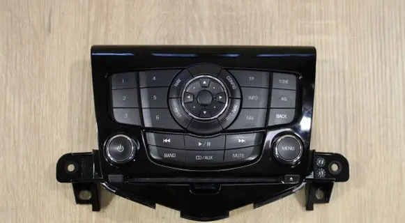 Head unit multimedia control