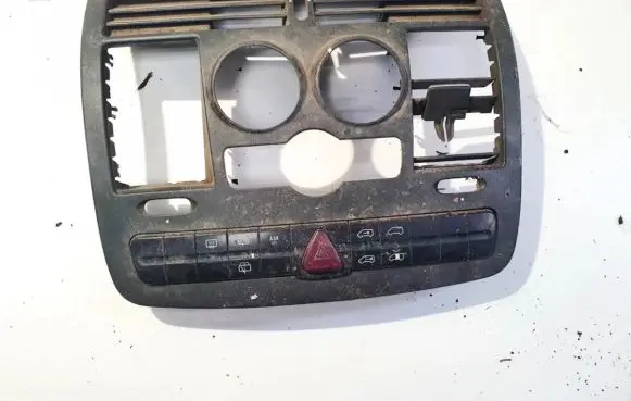 Mercedes-Benz Vito Viano W639 Hazard light switch a6396800007
