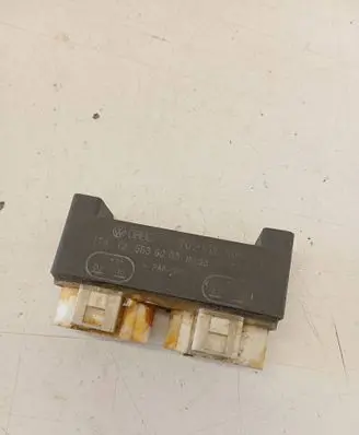 Coolant fan relay