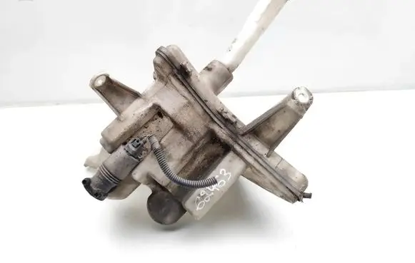 Toyota Auris E180 Windshield washer fluid reservoir/tank E11001523