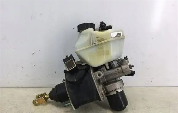 Mercedes-Benz E W211 Brake booster A0004300312