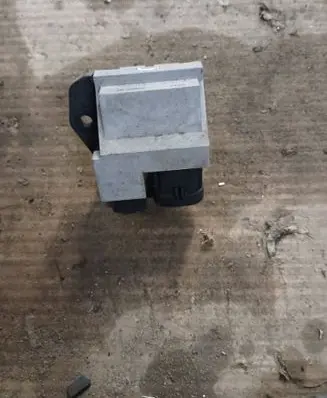 Renault Clio IV Coolant fan relay 255505343R 34F30101100