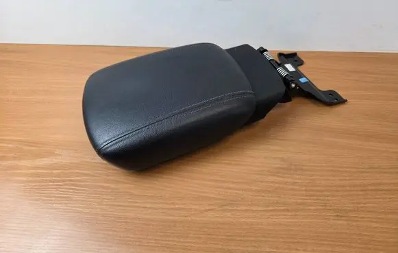 KIA Sportage Armrest