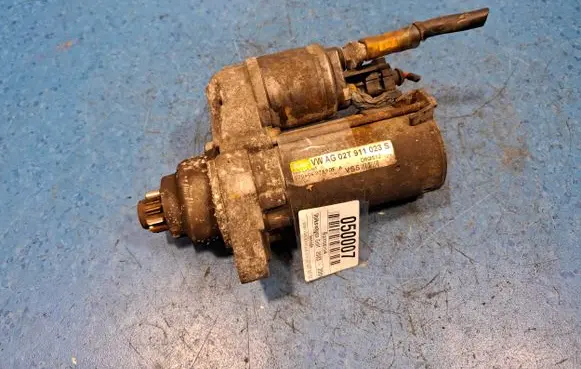 Volkswagen Golf IV Starter motor 02T911023S