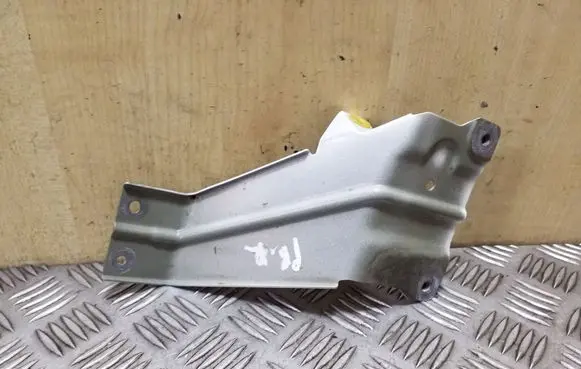 Opel Antara Fender mounting bracket