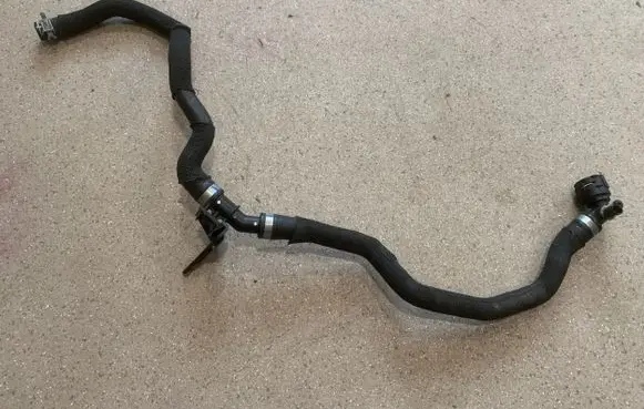 Porsche Taycan 9J1 Engine coolant pipe/hose 9J1815569D