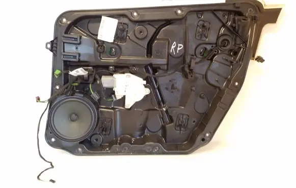 Mercedes-Benz B W246 W242 Front door lock A2047601634 A2469065200