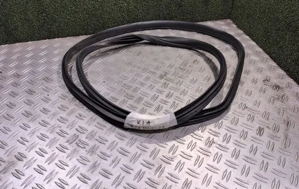 KIA Ceed Trunk rubber seal (body) 