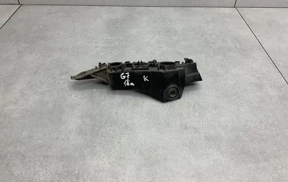 Volkswagen Golf VII Front bumper mounting bracket 5G0807049B
