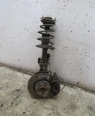 Toyota Avensis T270 Front wheel hub spindle knuckle KRIS235789