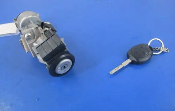 Ford Focus C-MAX Ignition lock 3M51-3F880-AC
