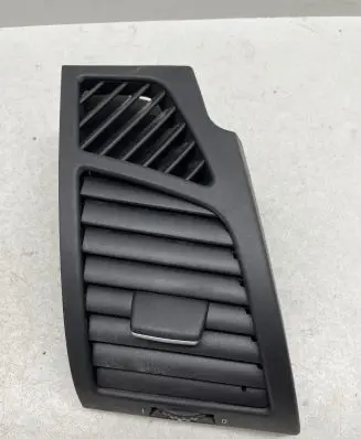 BMW 1 E81 E87 Dashboard side air vent grill/cover trim 7059188 5160 P0102044