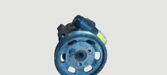 Renault Megane I Power steering pump 26043475 7700840105 7700840805C