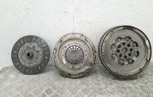 Mercedes-Benz Vito Viano W447 Clutch set kit 123101986R 797302105151R 302105151R