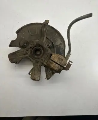 Volkswagen Golf V Front wheel hub