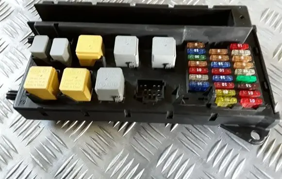 Volkswagen Crafter Fuse module A9065450401 518817028