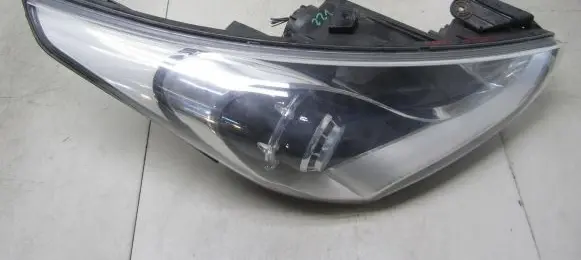 Hyundai Veloster Headlight/headlamp