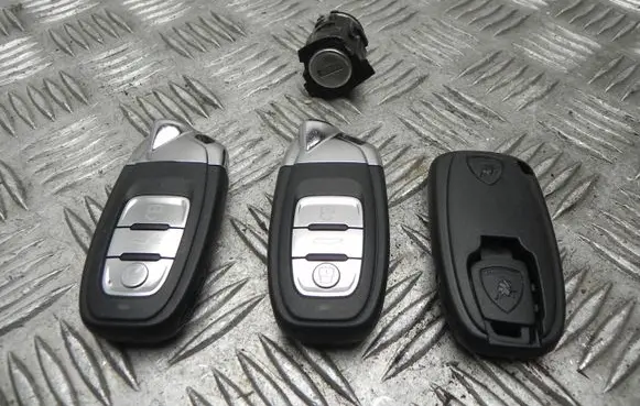 Engine ECU kit and lock set