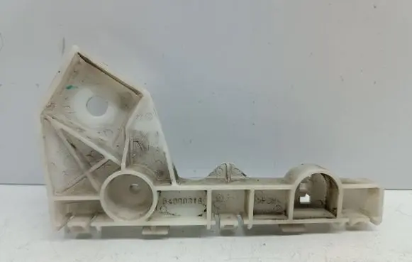 Front bumper mounting bracket