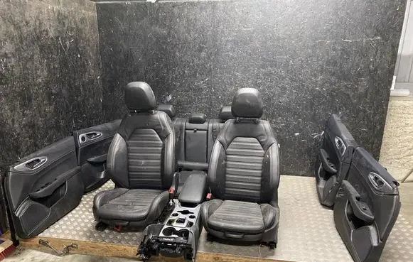 Alfa Romeo Giulia Seat set 