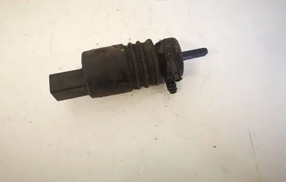 Volkswagen Touran II Windscreen/windshield washer pump 1K6955651