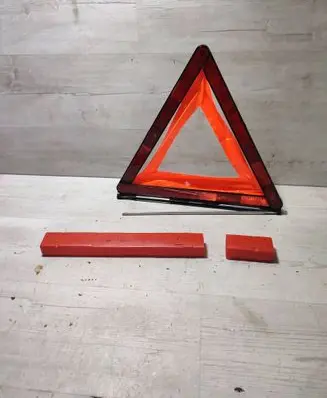 Volkswagen Touran III Emergency warning sign 1T0860250E