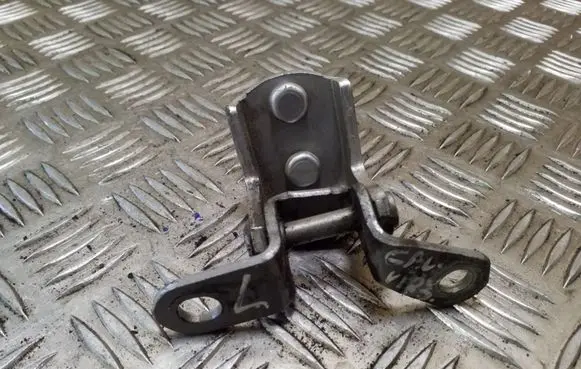 Toyota RAV 4 (XA20) Rear door upper hinge